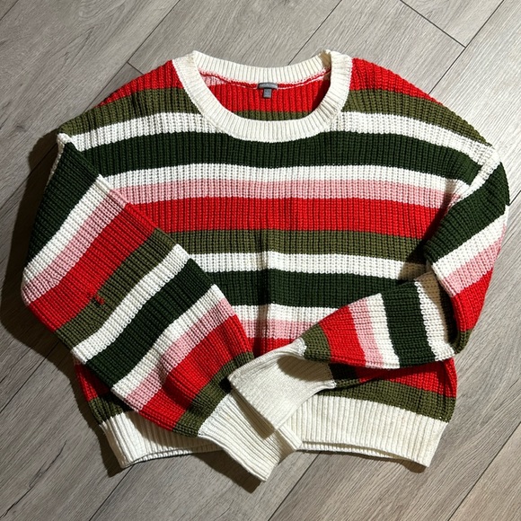 Women’s Charlotte Russe Sweater - Picture 1 of 4